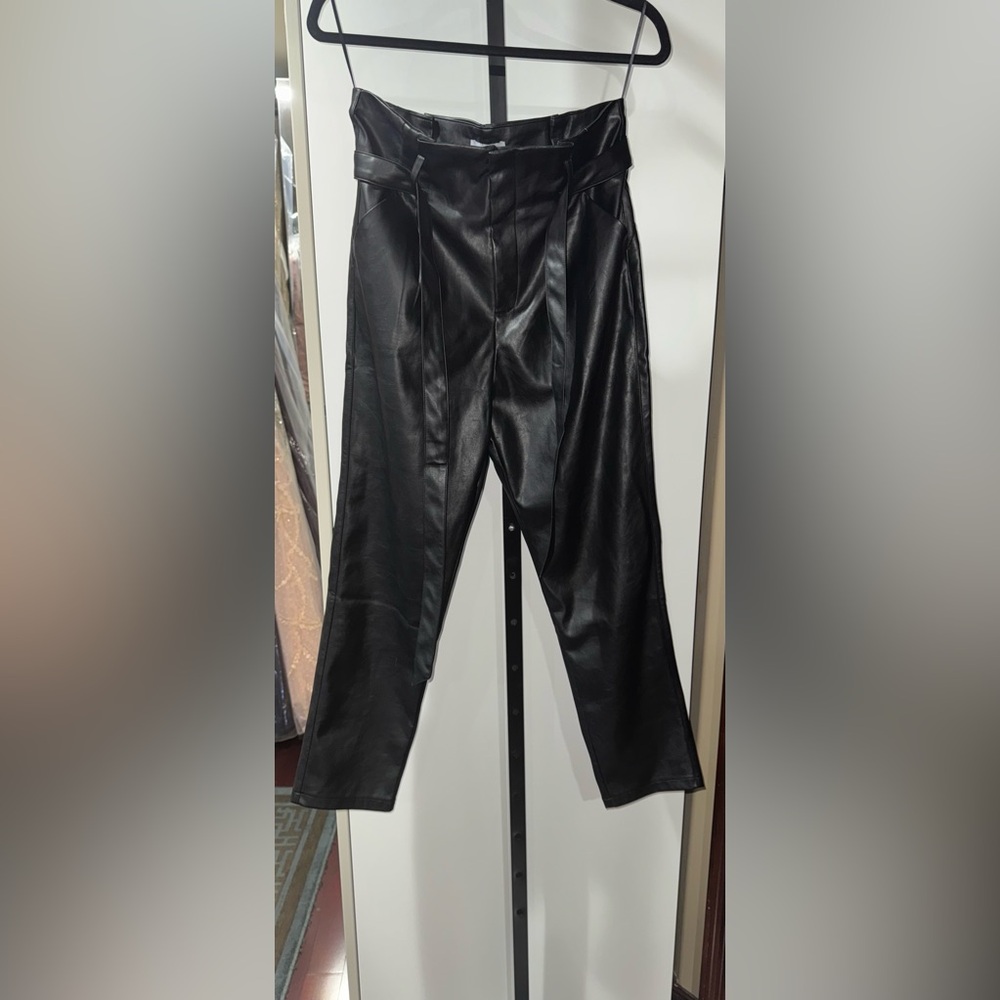 NWT- Lucy Paris Black Cropped Paperbag Pants - Picture 7 of 11